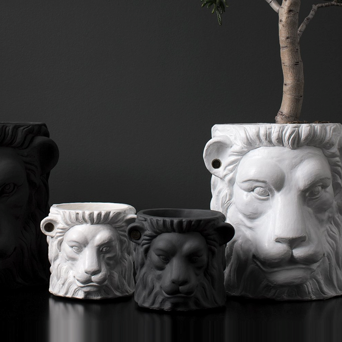 GARDEN GLORY Lion Pot Small - Black