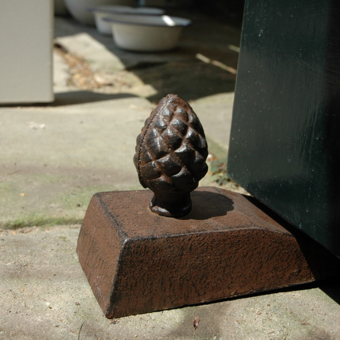 ESSCHERT DESIGN Door Wedge - Pinecone