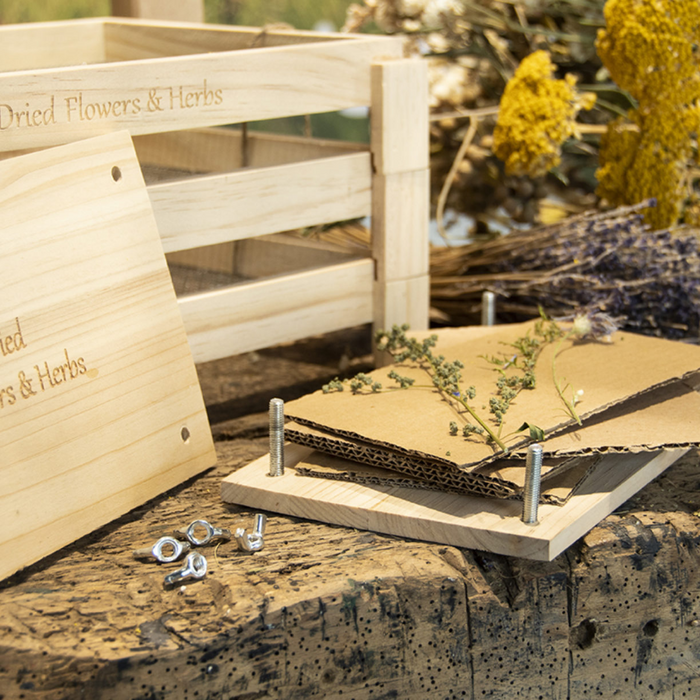 ESSCHERT DESIGN Flowers & Herbs Press