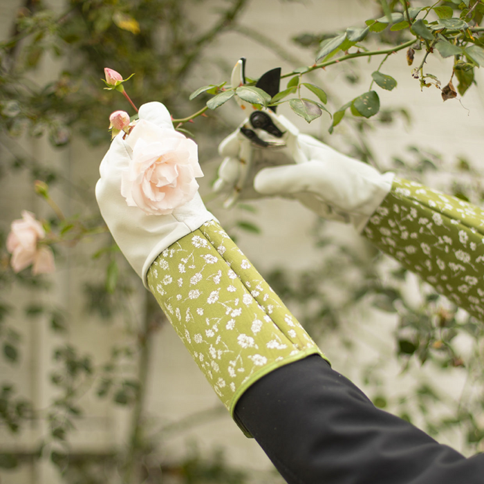 ESSCHERT DESIGN Garden Gloves w/ Gauntlet - Medium